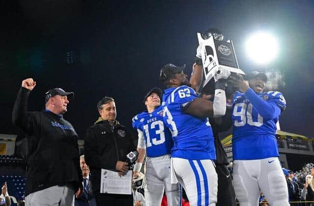 Se corona Duke sobre UCF en el Military Bowl