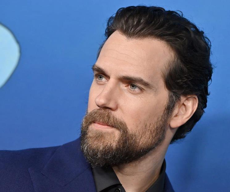 Henry Cavill se corona como el hombre más guapo del 2022