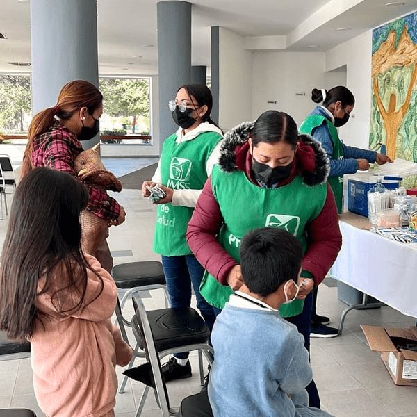 Realizan en García brigada de vacunación contra la influenza
