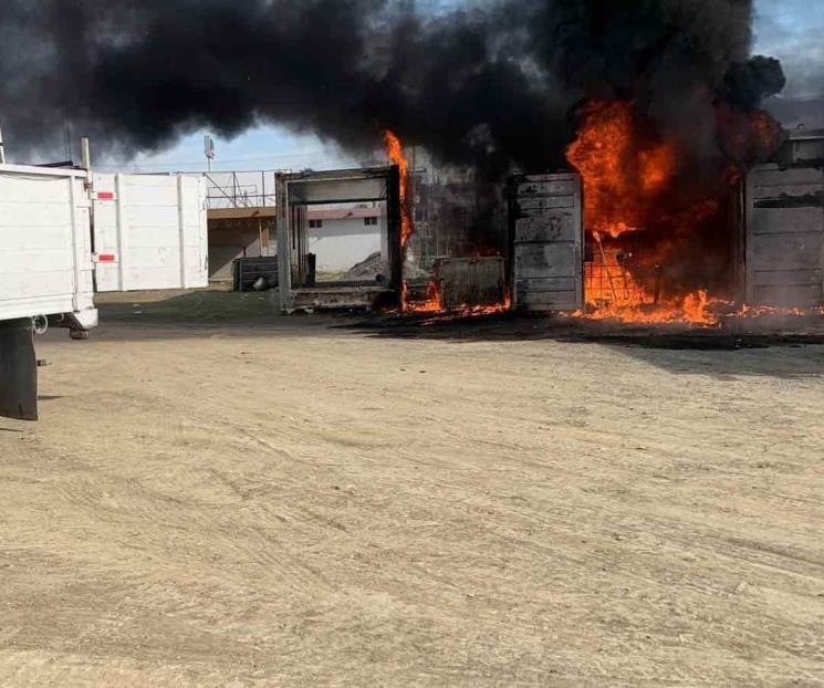 Arden contenedores de diésel