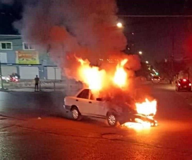 Se incendia auto en la colonia Roma