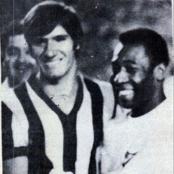 El Rey visitó Nuevo León en 1971 y se reunió con Rayados, la fotografía es con Alfredo Alacrán Jiménez.