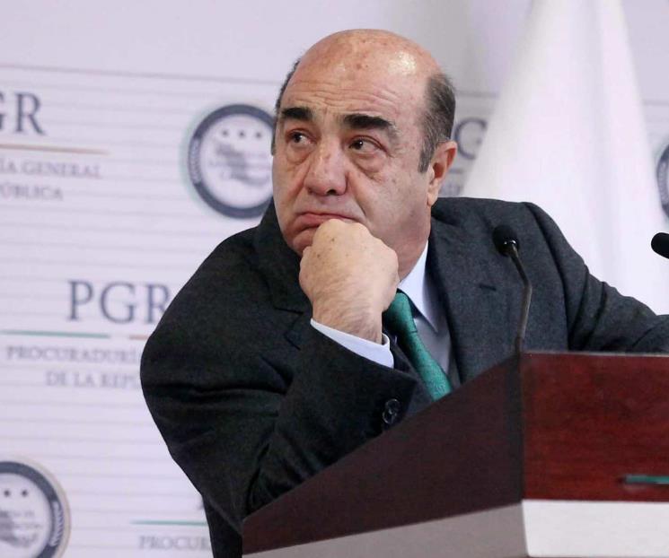 Sale Murillo Karam de hospital y vuelve a prisión Sale Murillo Karam de hospital y vuelve a prisión