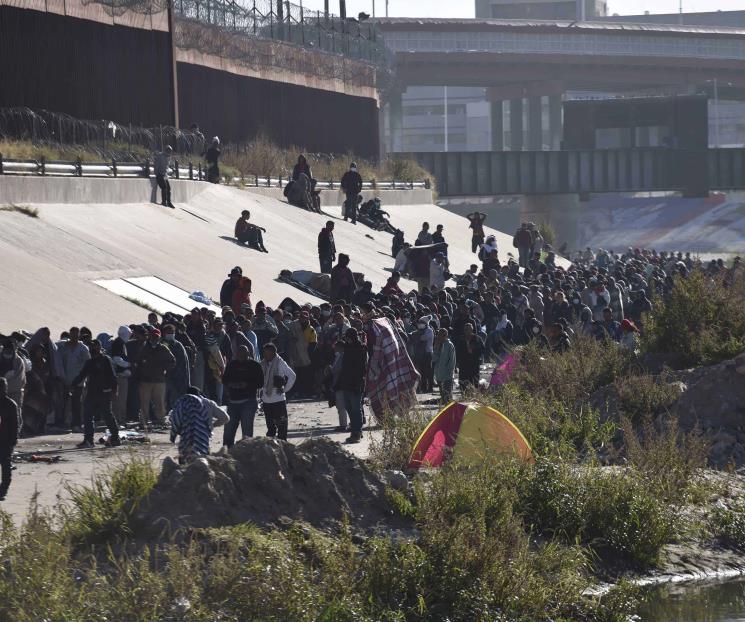 Migrantes se aferran a llegar a Estados Unidos