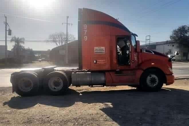 Rescatan en Allende a un operador de quinta rueda Rescatan en Allende a un operador de quinta rueda
