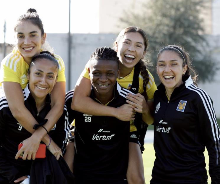 Despiden felinas el año con entrenamiento Despiden felinas el año con entrenamiento