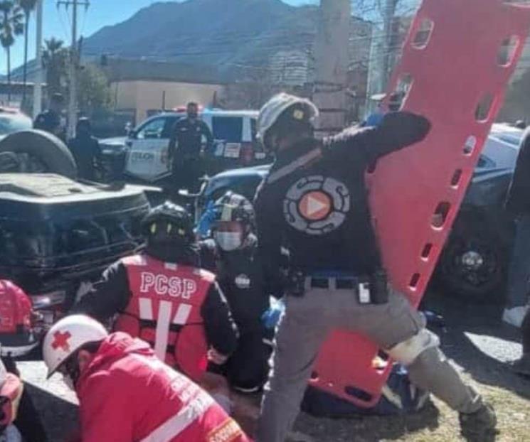 Volcadura deja un muerto y tres lesionados en San Pedro Volcadura deja un muerto y tres lesionados en San Pedro