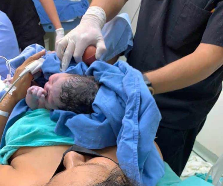 Es niña el primer bebé del 2023 Es niña el primer bebé del 2023