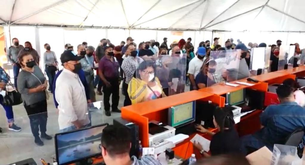 Responden santacatarinenses para pagar sus contribuciones Responden santacatarinenses para pagar sus contribuciones