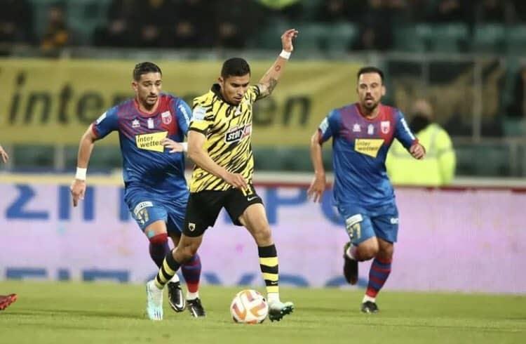 Brilla Orbelin en Grecia pese a derrota del AEK Brilla Orbelin en Grecia pese a derrota del AEK