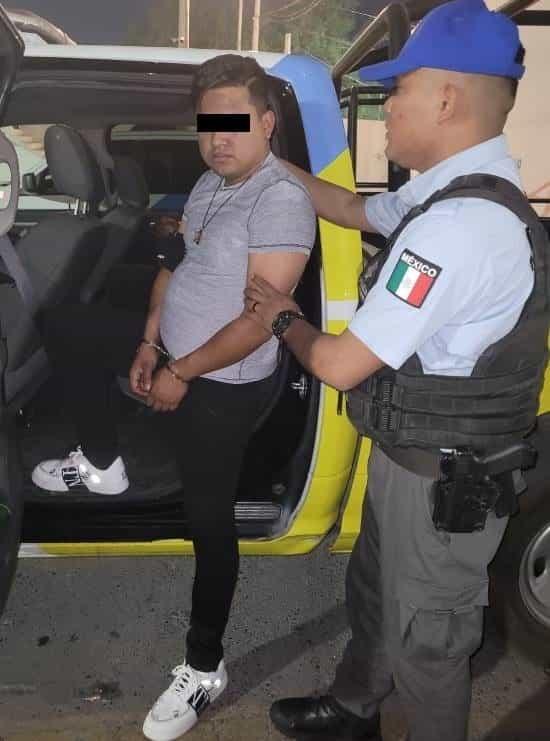 Detienen a padre y sus dos hijos Detienen a padre y sus dos hijos