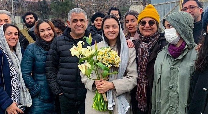 Tras 3 semanas, libera Irán a la actriz Taraneh Alidoosti Tras 3 semanas, libera Irán a la actriz Taraneh Alidoosti