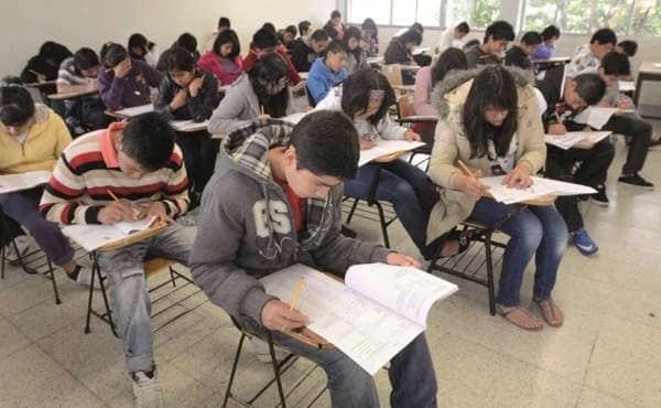 Coneval advierte de fallas en becas de bachillerato Coneval advierte de fallas en becas de bachillerato