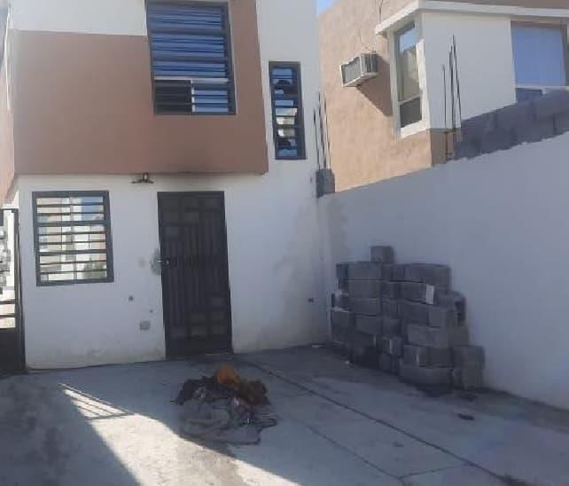 Agrede a su esposa y se prende fuego Agrede a su esposa y se prende fuego