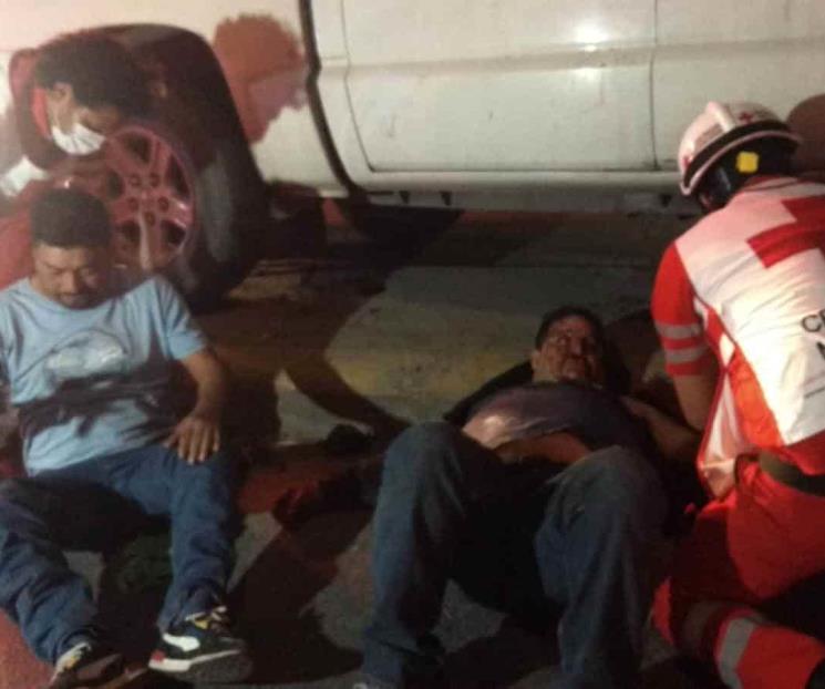 Resultan heridos tras estrellamiento Resultan heridos tras estrellamiento