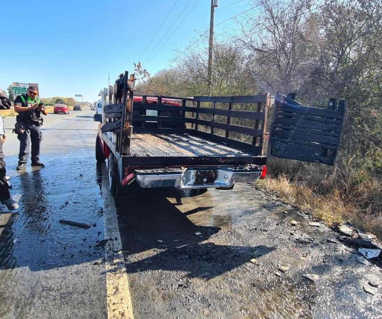 Arde camioneta en Montemorelos Arde camioneta en Montemorelos