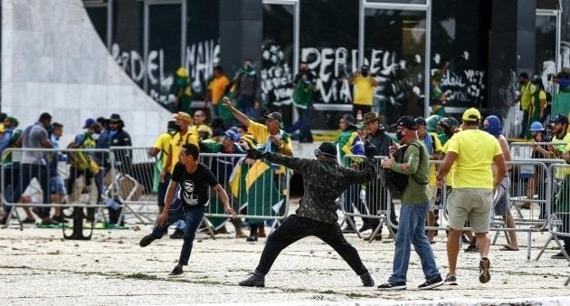 Incitan golpe militar contra Lula Incitan golpe militar contra Lula