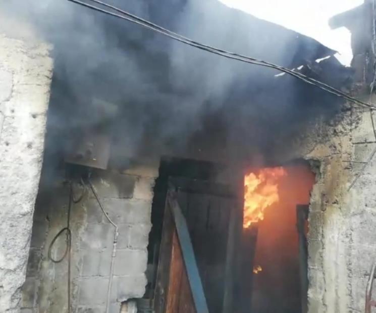 Arden tejabanes en Monterrey; controlan incendio Arden tejabanes en Monterrey; controlan incendio