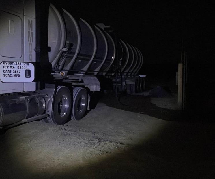 Descubren toma clandestina de gasolina Descubren toma clandestina de gasolina