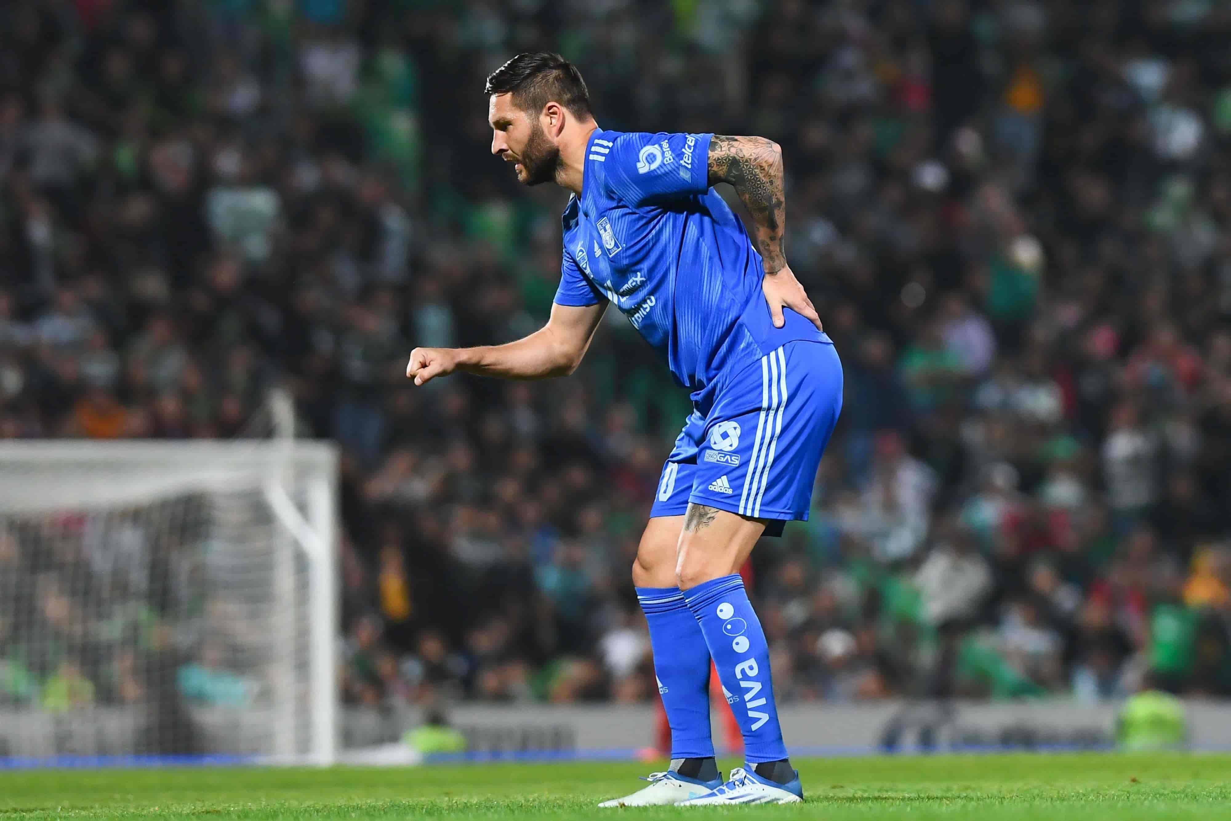André Pierre Gignac hace el 2-0.