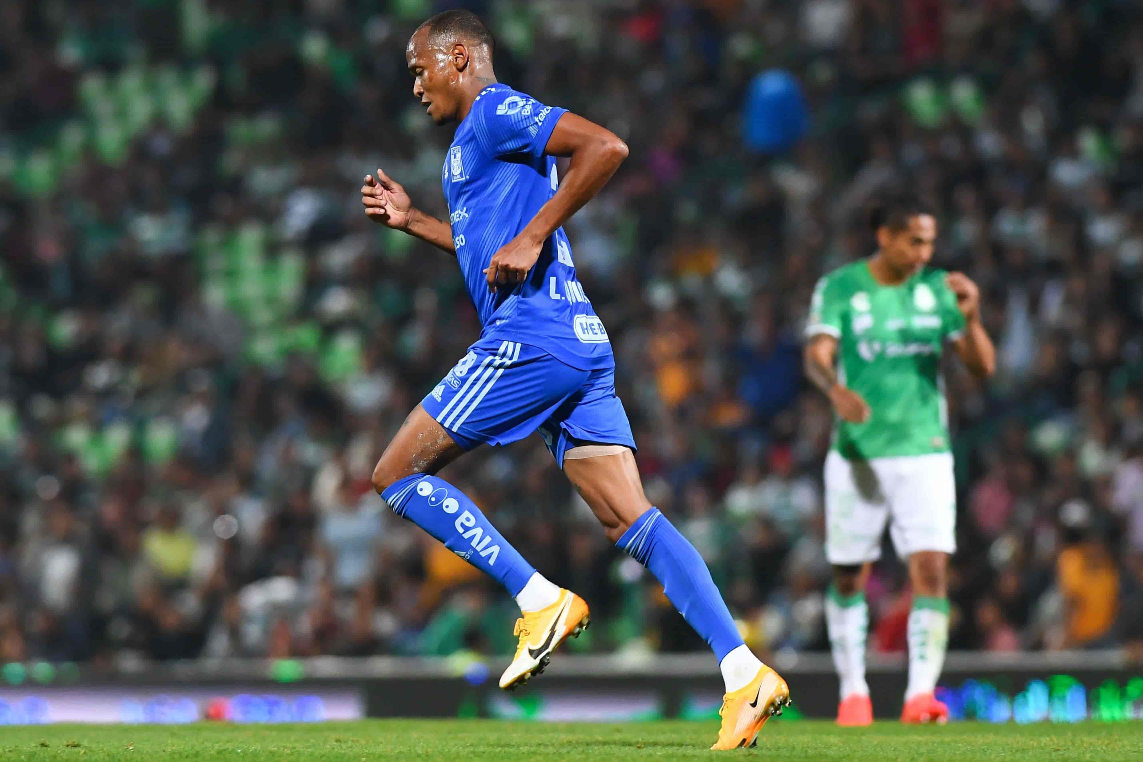 Luis Quiñones hace el 3-0.