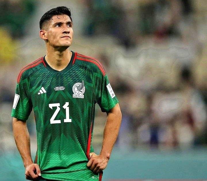 Uriel Antuna seguirá en Cruz Azul Uriel Antuna seguirá en Cruz Azul
