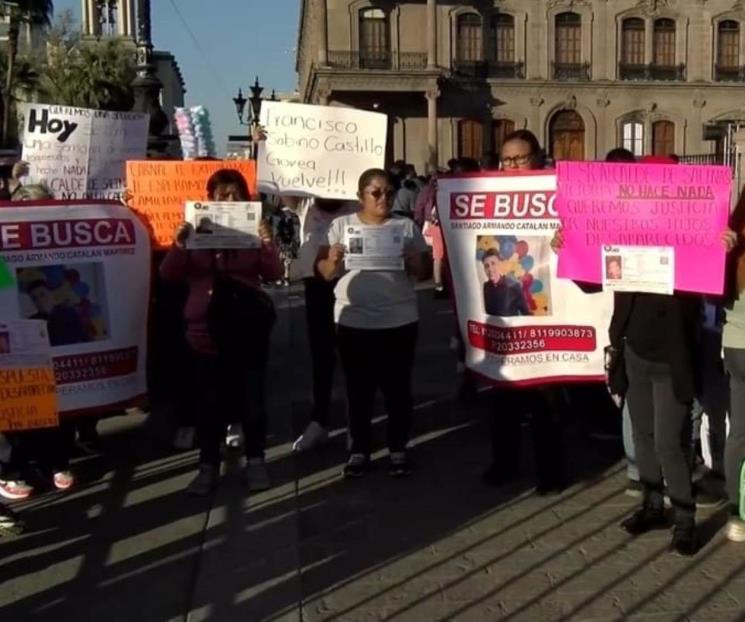 Piden resultados ante desaparición de 8 jóvenes Piden resultados ante desaparición de 8 jóvenes