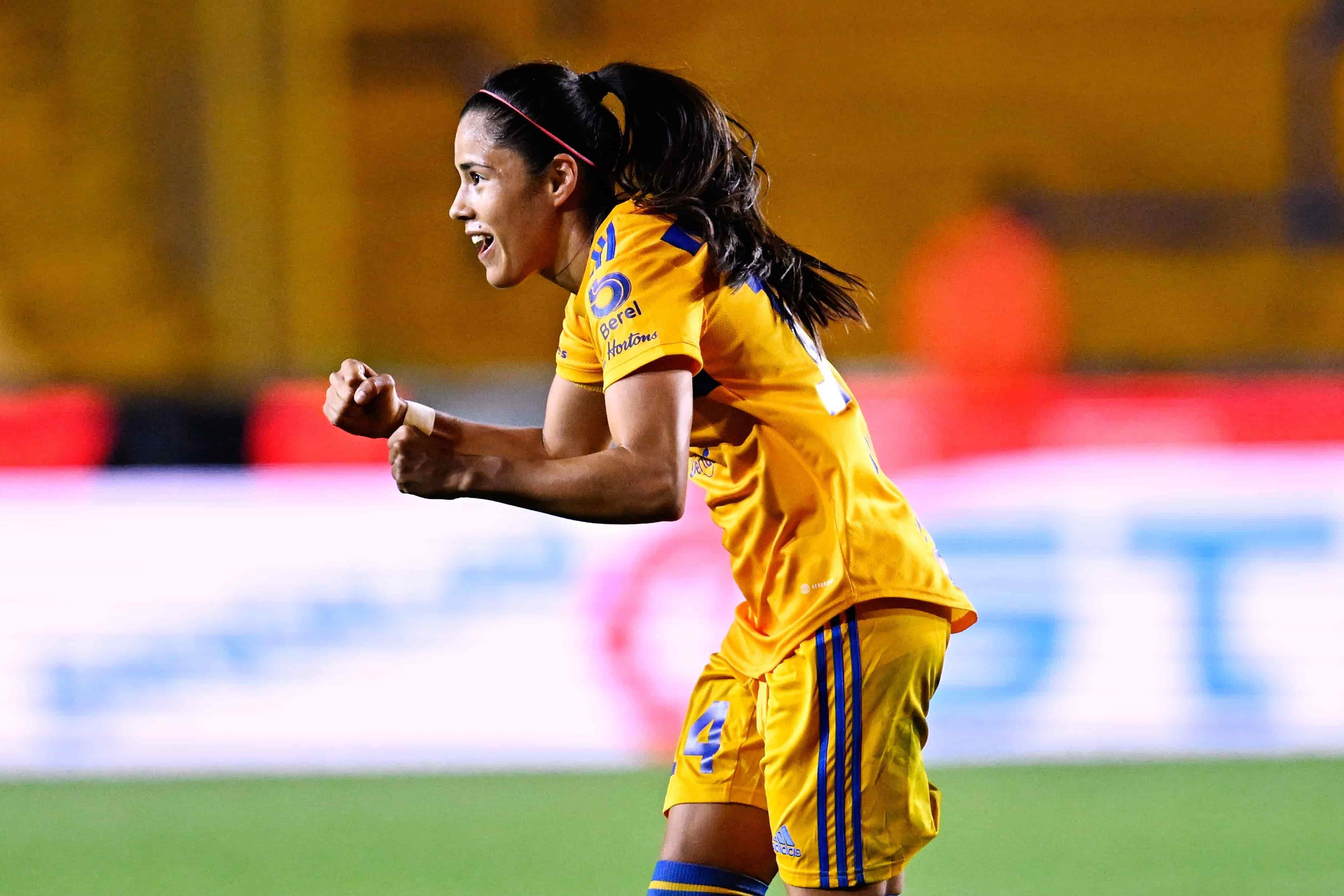 Lizbeth Ovalle colabora con un gol.