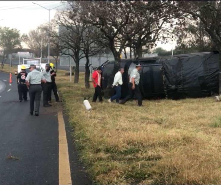 Vuelcan en la Carretera Nacional Vuelcan en la Carretera Nacional