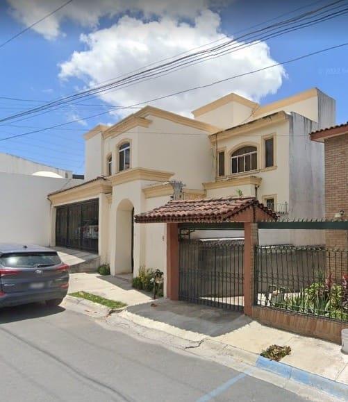 Asaltan residencia; se llevan 1.5 mdp, joyas y camioneta Asaltan residencia; se llevan 1.5 mdp, joyas y camioneta