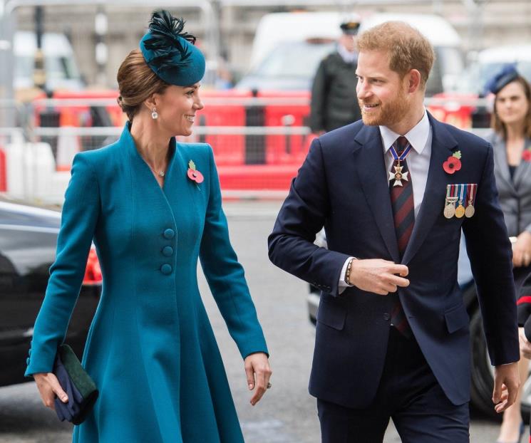 Kate Middleton reaparece tras lanzamiento del libro de Harry Kate Middleton reaparece tras lanzamiento del libro de Harry