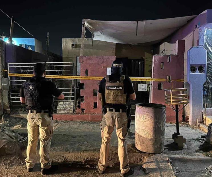 Aseguran en cateos armas, droga y dinero Aseguran en cateos armas, droga y dinero