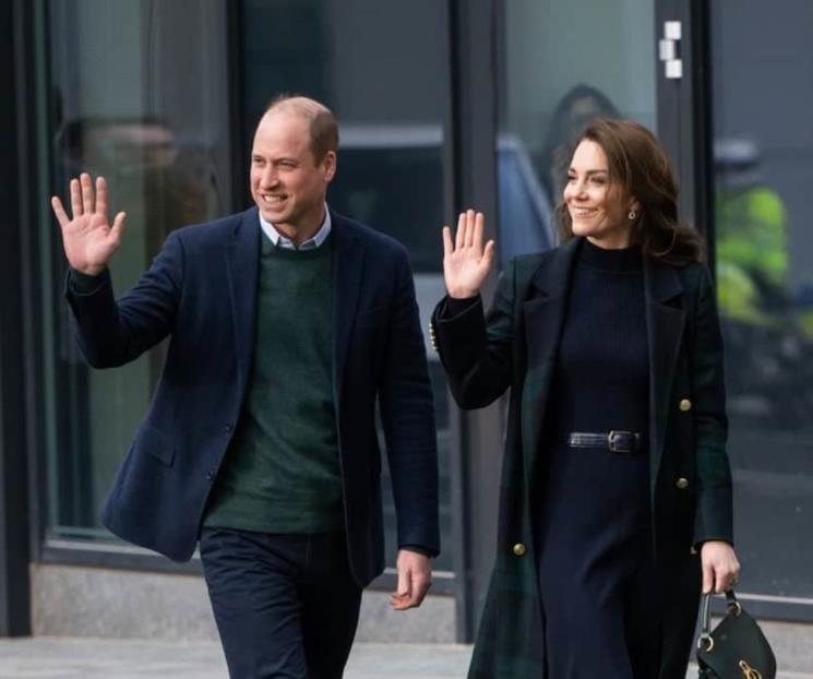 William y Kate reaparecen en público tras ataques de Harry William y Kate reaparecen en público tras ataques de Harry