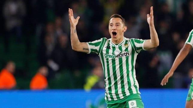 Expulsan a Guardado en victoria del Barca sobre el Betis Expulsan a Guardado en victoria del Barca sobre el Betis