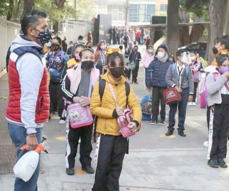 Eliminan obligatoriedad de cubrebocas en escuelas Eliminan obligatoriedad de cubrebocas en escuelas