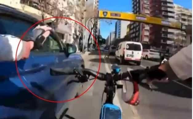 Ciclista defiende ciclovías en Argentina a toda costa Ciclista defiende ciclovías en Argentina a toda costa