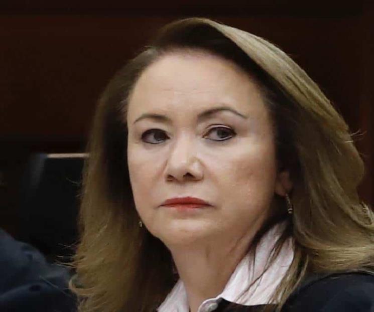 Notario no avaló que Edgar Báez copió parte de la tesis Notario no avaló que Edgar Báez copió parte de la tesis