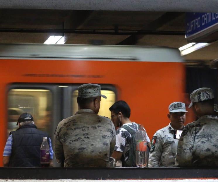 Continúa Guardia Nacional grabando en el Metro Continúa Guardia Nacional grabando en el Metro