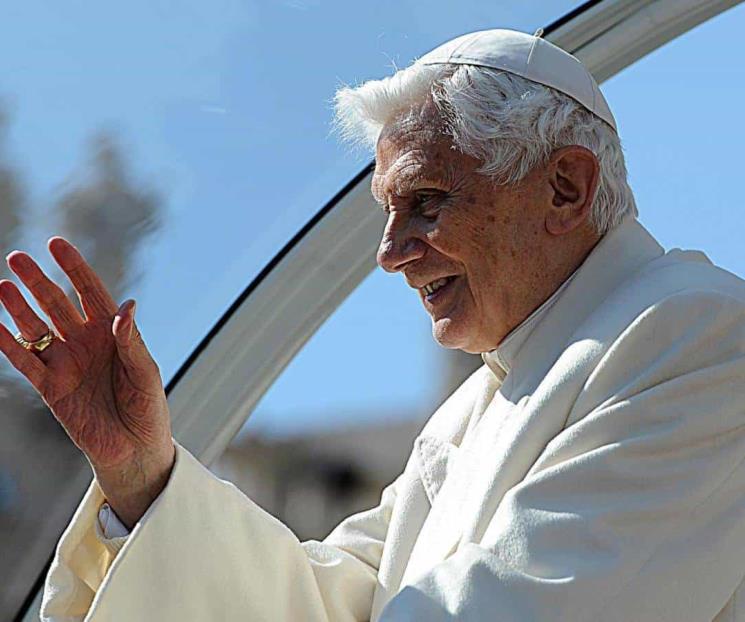 Benedicto XVI: Dios es amor Benedicto XVI: Dios es amor
