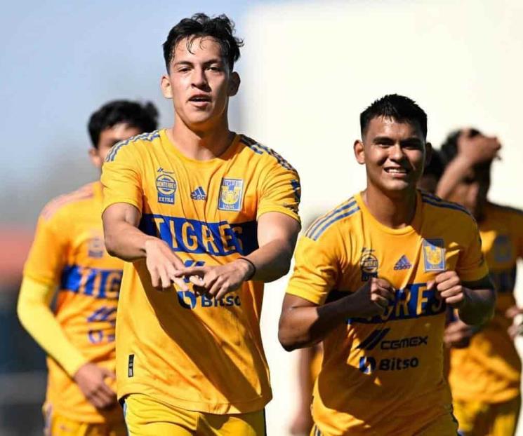 Sólido domingo para categorías inferiores de regios Sólido domingo para categorías inferiores de regios