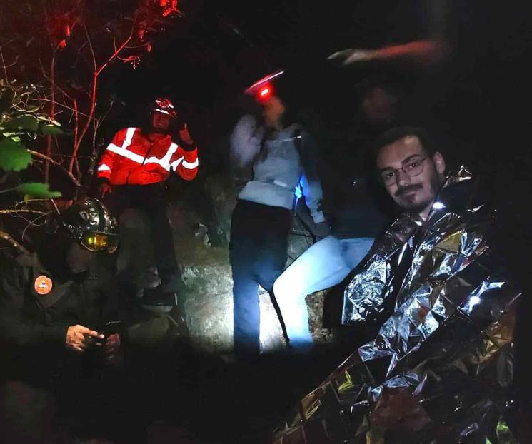 Rescatan a francés extraviado en el Cerro de la Silla Rescatan a francés extraviado en el Cerro de la Silla