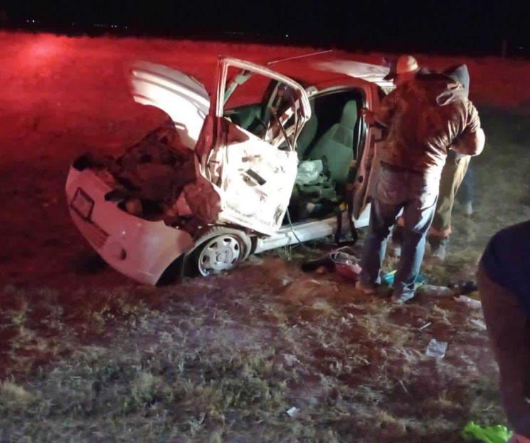 Vuelca auto en Galeana Vuelca auto en Galeana