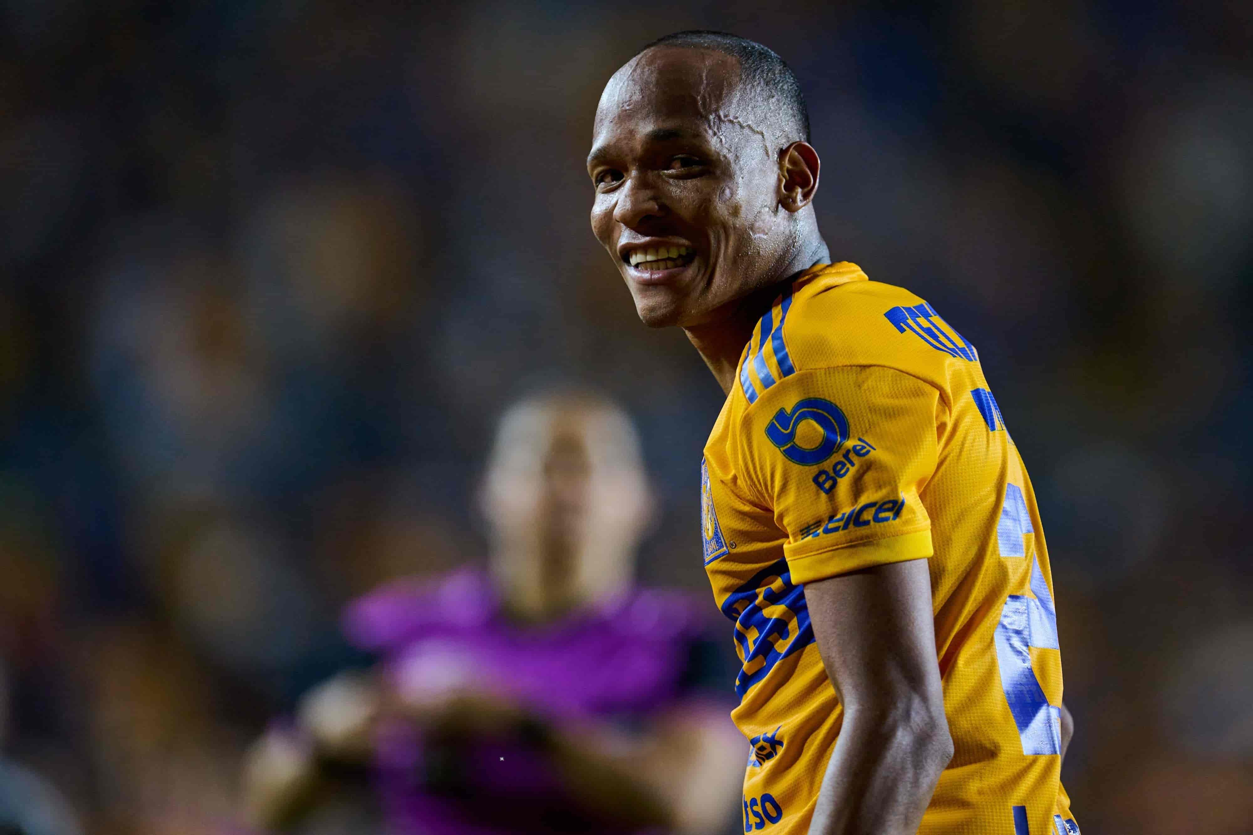 Luis Quiñones hace doblete.