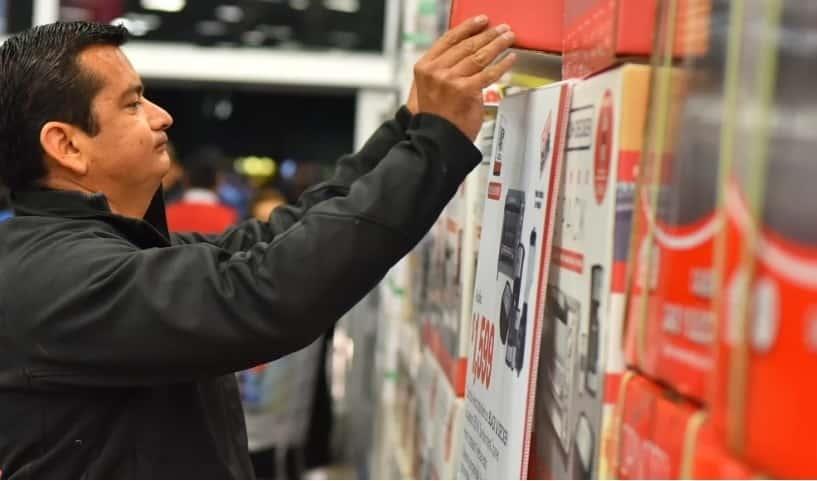 Se debilita consumo privado, liga dos meses a la baja Se debilita consumo privado, liga dos meses a la baja