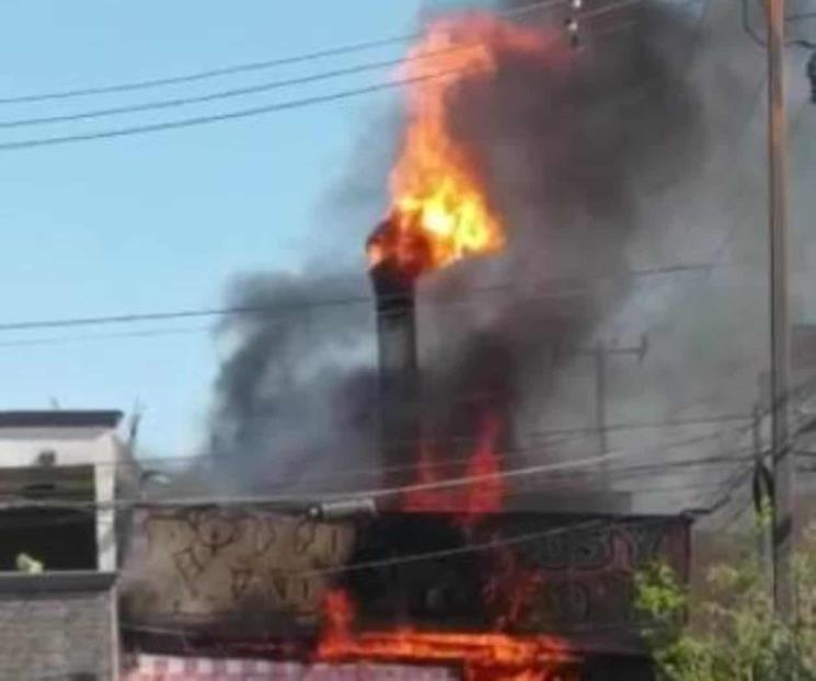 Arde negocio de pollos en Juárez Arde negocio de pollos en Juárez