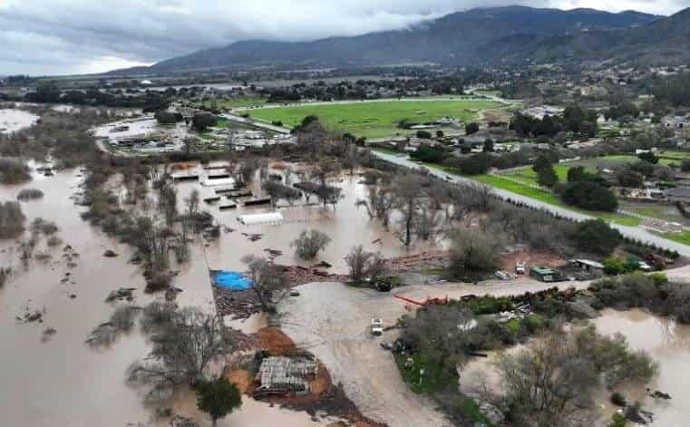 Inundan intensas lluvias a California; van 19 muertes Inundan intensas lluvias a California; van 19 muertes