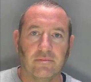 Confiesa policía de Londres más de veinte violaciones Confiesa policía de Londres más de veinte violaciones