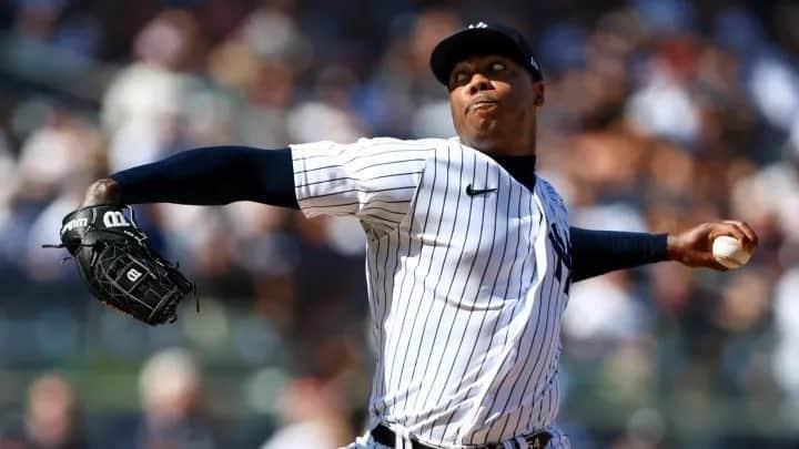 Se refuerza Kansas City con Aroldis Chapman Se refuerza Kansas City con Aroldis Chapman