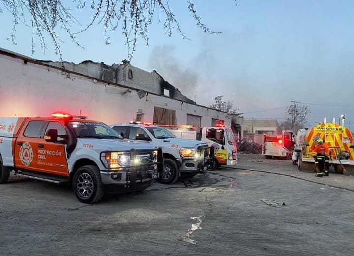 Arde bodega abandonada Arde bodega abandonada