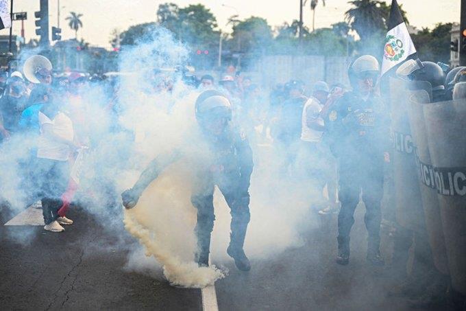 Se recrudecen protestas en Perú Se recrudecen protestas en Perú